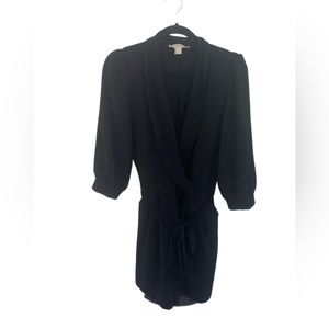 NWT Woman’s XL Privé Solid Wrap Belted V-Neck Blouse Hemmed Sleeves LNG Black